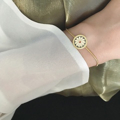 simple retro style small daisy round brand bracelet