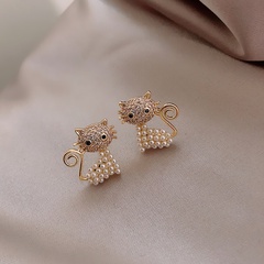 Petites boucles d'oreilles chaton perle de style coréen