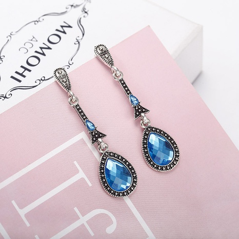 Nihaojewelry Retro-Stil Legierung eingelegten blauen Zirkon lange Ohrringe Großhandel Schmuck's discount tags