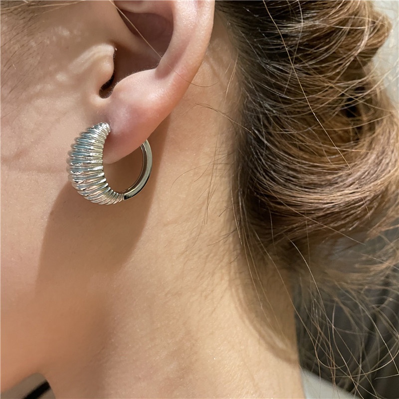 retro threedimensional threaded hoop earrings