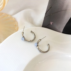 simple C-shaped blue resin diamond metal semicircular earrings