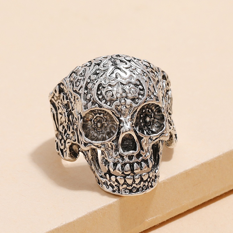 retro geometric carved skull alloy ring