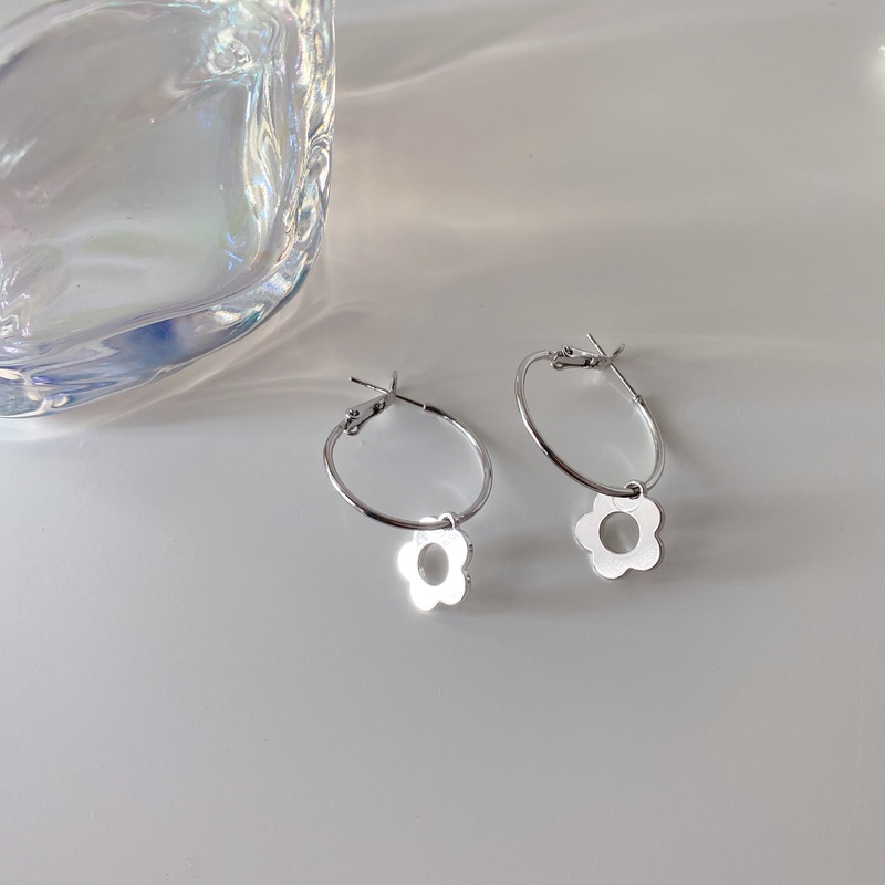Retro simple metal small flower earring