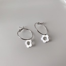 Retro simple metal small flower earringpicture9