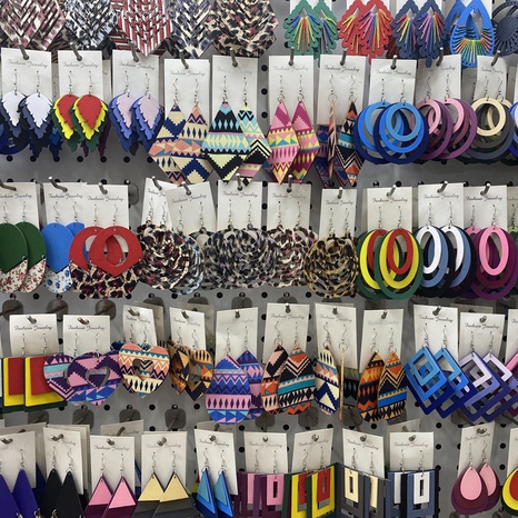 Boucles d'oreilles en bois de couleur multicouche à la mode's discount tags