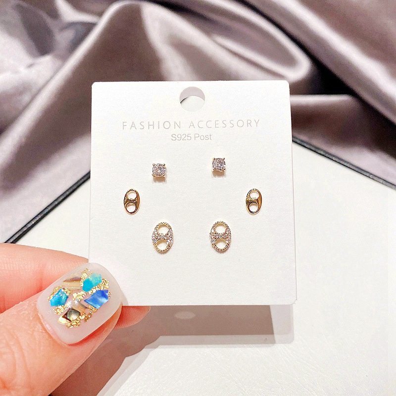 Fashion pig nose small earrings set