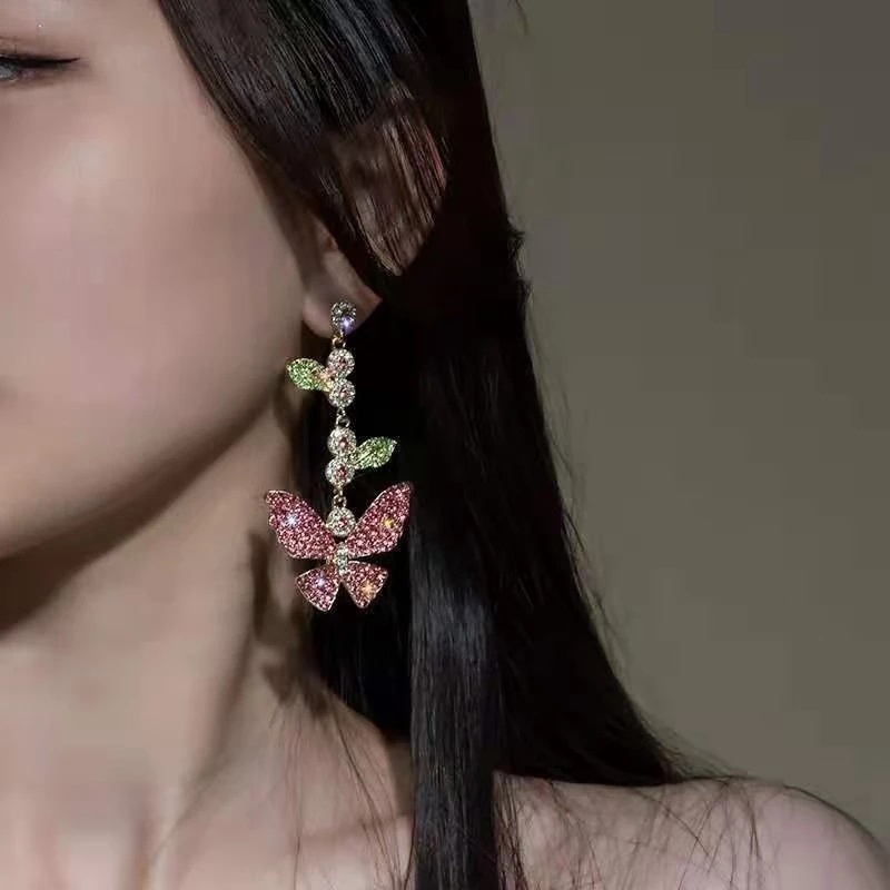 Baroque personality butturfly rhinestone earrings