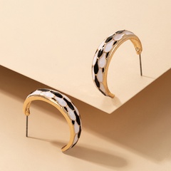 Nihaojewelry bijoux en gros nouvelles boucles d'oreilles coréennes à motif de couture noir et blanc