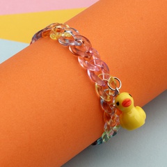 Nihaojewelry bijoux en gros simple chaîne transparente acrylique petit bracelet pendentif canard jaune