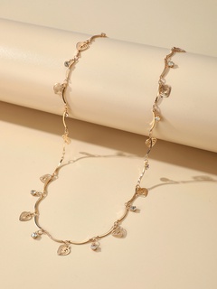 Nihaojewelry bijoux en gros collier pendentif coeur en or coréen strass