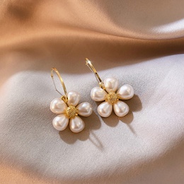 Nihaojewelry wholesale jewelry simple pearl flower alloy earringspicture11