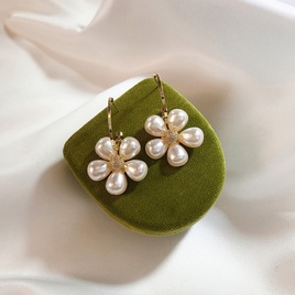 Nihaojewelry wholesale jewelry simple pearl flower alloy earringspicture15