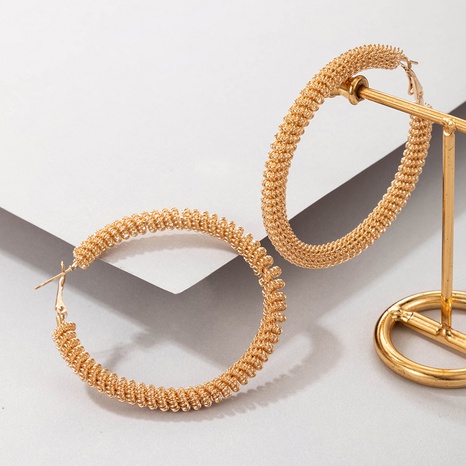 vente en gros bijoux rétro cercle d'enroulement doré boucles d'oreilles en forme de C nihaojewelry's discount tags