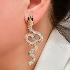 Al por mayor joyas pendientes con forma de serpiente con diamantes incrustados Nihaojewelry