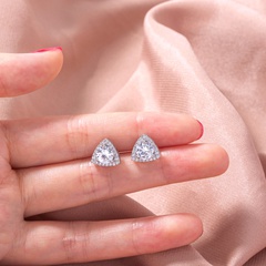 Nihaojewelry wholesale jewelry fashion micro-inlaid triangle zircon copper stud earrings