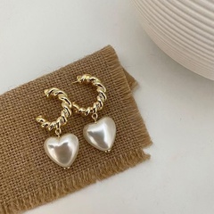 wholesale jewelry C-shaped twist circle heart pearl earrings nihaojewelry