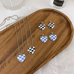 wholesale jewelry checkerboard heart-shaped pendant necklace nihaojewelry