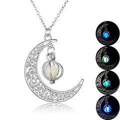 wholesale bijoux pendentif lune creuse lumineuse collier en cuivre nihaojewelry