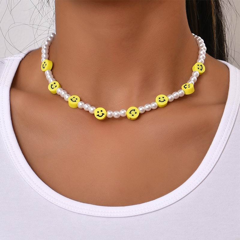 Wholesale Korean Retro Smiley Pearl Necklace Nihaojewelry