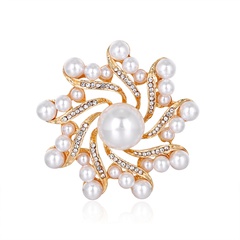 wholesale Korean pearl alloy diamond gold brooch Nihaojewelry