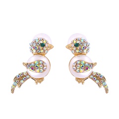 Nihaojewelry bijoux en gros mode couleur boucles d'oreilles oiseau perle cloutées de diamants