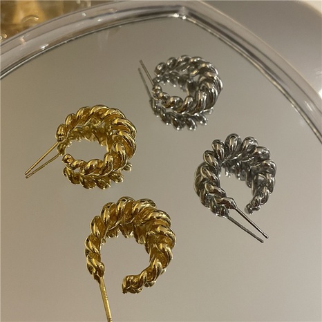 wholesale jewelry metal C-shaped hollow twist earrings Nihaojewelry's discount tags