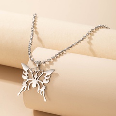 Nihaojewelry bijoux en gros simple pendentif papillon creux collier de chaîne de perles
