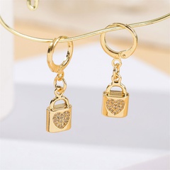 Korean-Style Simple Copper Inlaid Zirconium Color-Retaining Heart-Shaped Lock Earrings for Women Trend Creative Real Gold Electroplated Ornament