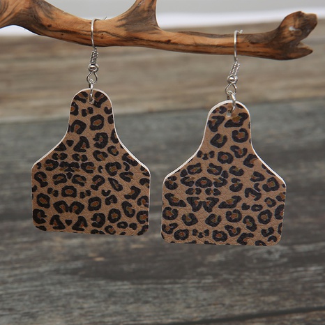 Boucles d'oreilles en cuir à imprimé léopard de type bouteille de vin géométrique en gros Nihaojewelry's discount tags
