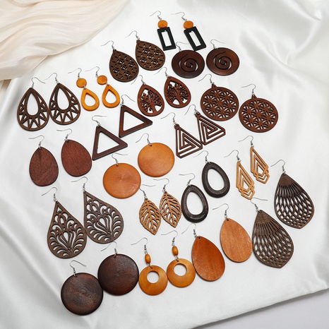 Ensemble de boucles d'oreilles creuses géométriques rétro en bois Nihaojewelry's discount tags