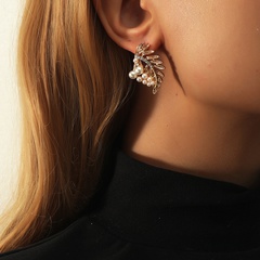 metal hollow leaf rhinestone pearl korean style earrings wholesale jewelry Nihaojewelry