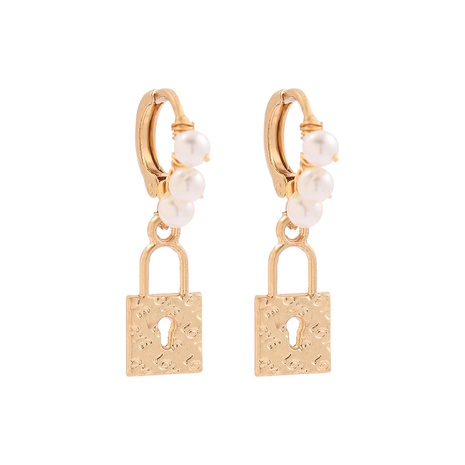 wholesale Boucles d'oreilles à enroulement de perles en forme de serrure en alliage coréen Nihaojewelry's discount tags