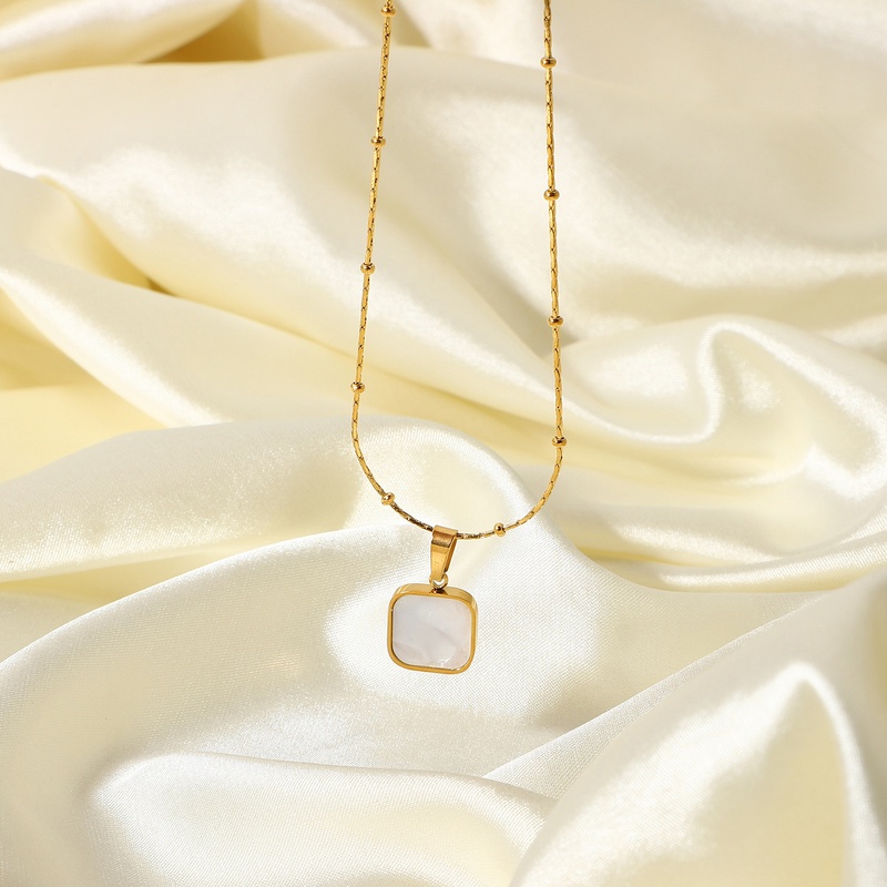 collier pendentif simple coquillage blanc coeur en acier inoxydable plaqu or en gros Nihaojewelry