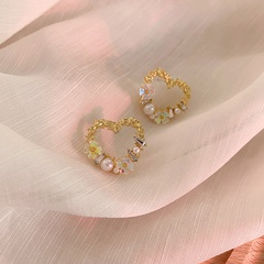 Hollow Design Sense Love Heart Stud Earrings Female Graceful and Fashionable Korean Internet Influencer Pearl Shell Ear Rings Trendy Earrings Tide