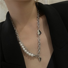 European and American Ins Style Dark Broken Heart Pendant Necklace Thick Chain Pearl Stitching Clavicle Chain Fashionable Necklace