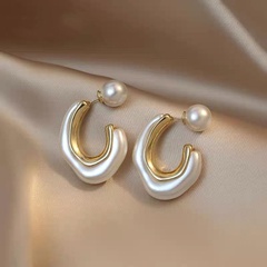Mode weiße speziell geformte Platte nachgemachte Perlenohrringe Großhandel Nihaojewelry