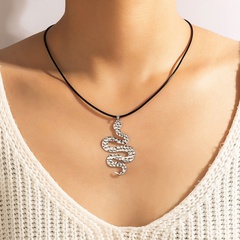 fashion snake pendant black leather rope single layer necklace wholesale Nihaojewelry
