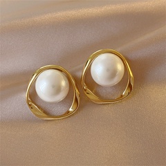 Korean pearl irregular geometric hollow earrings wholesale Nihaojewelry