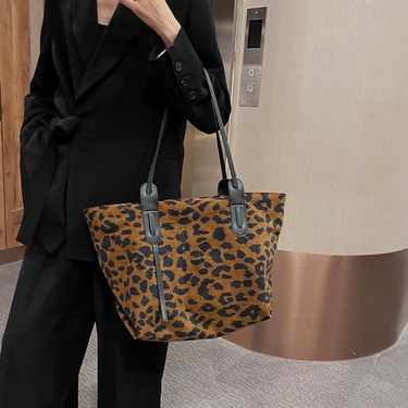 fashion large-capacity zebra pattern single shoulder bag—4