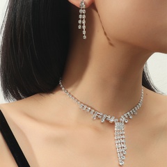 Großhandel Mode Kristall Diamant Quaste Kupfer Halskette Ohrringe Set Nihaojewelry