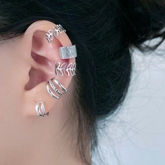 Europea y americana nuevas hojas geométricas Clip de oreja diseño único apertura ajustable pendientes de moda accesorios femeninos
