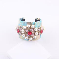 Großhandel Schmuck Barock Stil Farbe Perle Blume Diamant Armband nihaojewelry