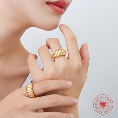 Ornament Unique Croissant Texture Design French Style Ring Titanium Steel Female Plated 18 Real Gold Ring Bracelet A253