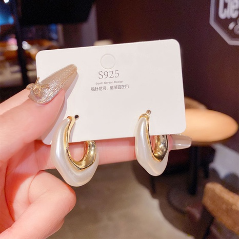 Fashion pearl white C-shape earrings wholesale Nihaojewelry's discount tags