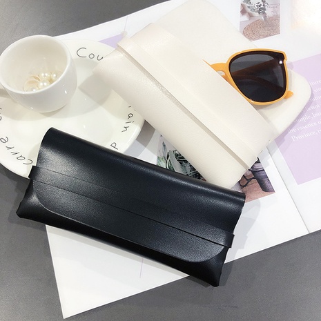 Leather Handmade Glasses Case Durable Portable Cassette Sunglasses Case PVC Leather Eyeglasses Glasses Soft Bag Wholesale's discount tags