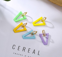 Farbe Sprühfarbe umgekehrtes Dreieck Anhänger Kupfer eingelegte Zirkon Ohrringe Großhandel nihaojewelry