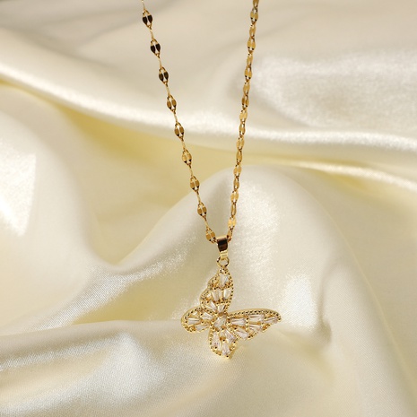 Fancy Crystal Butterfly Halskette 18K Gold Edelstahl Schmuck Geschenk Würfel Zirkon Schmetterling Anhänger Halskette Damen's discount tags