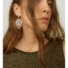 Boucles d'oreilles en forme de feuille de strass incrusté de perles creuses en gros nihaojewelry