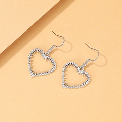 Europe and America Cross Border New Fashion Retro Heart-Shaped Earrings Personality Alloy Hollow Love Pendant Earrings Ear Studs Accessories