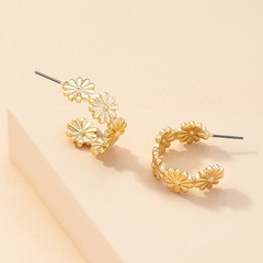 Europe and America Cross Border C- Shaped Flower New Ear Ring Female Temperament Japanese and Korean Fresh Earrings Fashion Ear Studs Qingdao Jewelry Factory